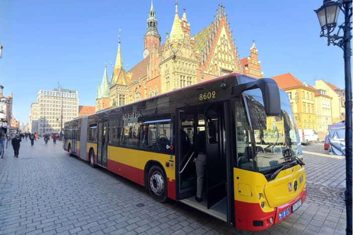 Nowy autobus MPK mercedes Conecto