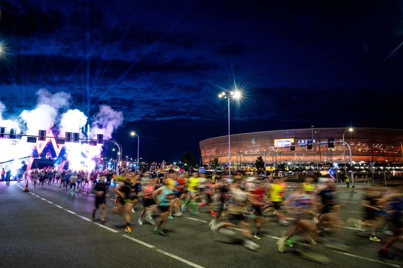 tarczyński nocny półmaraton fotorelacja i wyniki